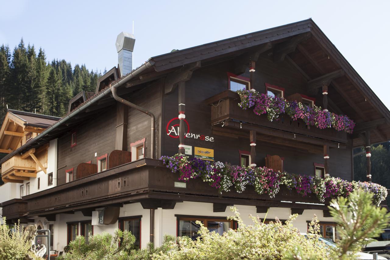Alpenrose Hotel-Garni Gerlos Exterior photo