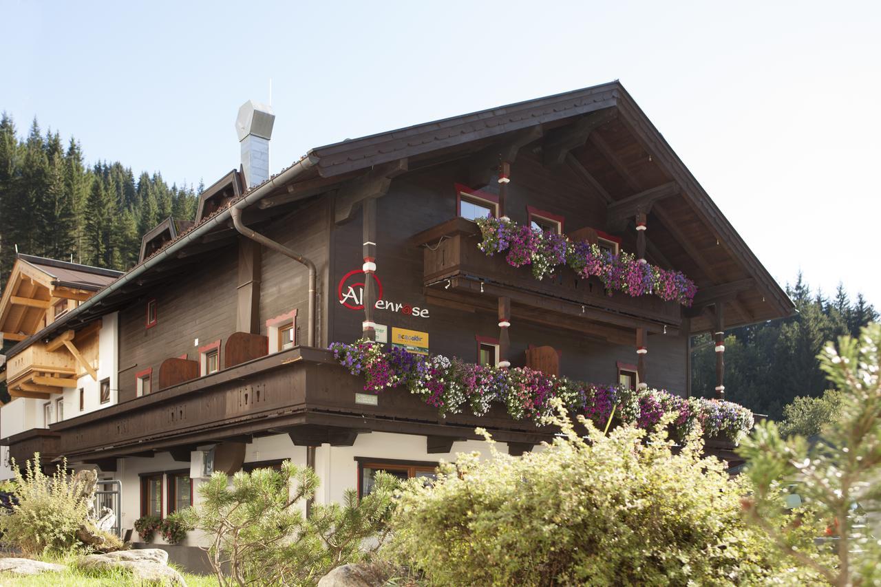 Alpenrose Hotel-Garni Gerlos Exterior photo