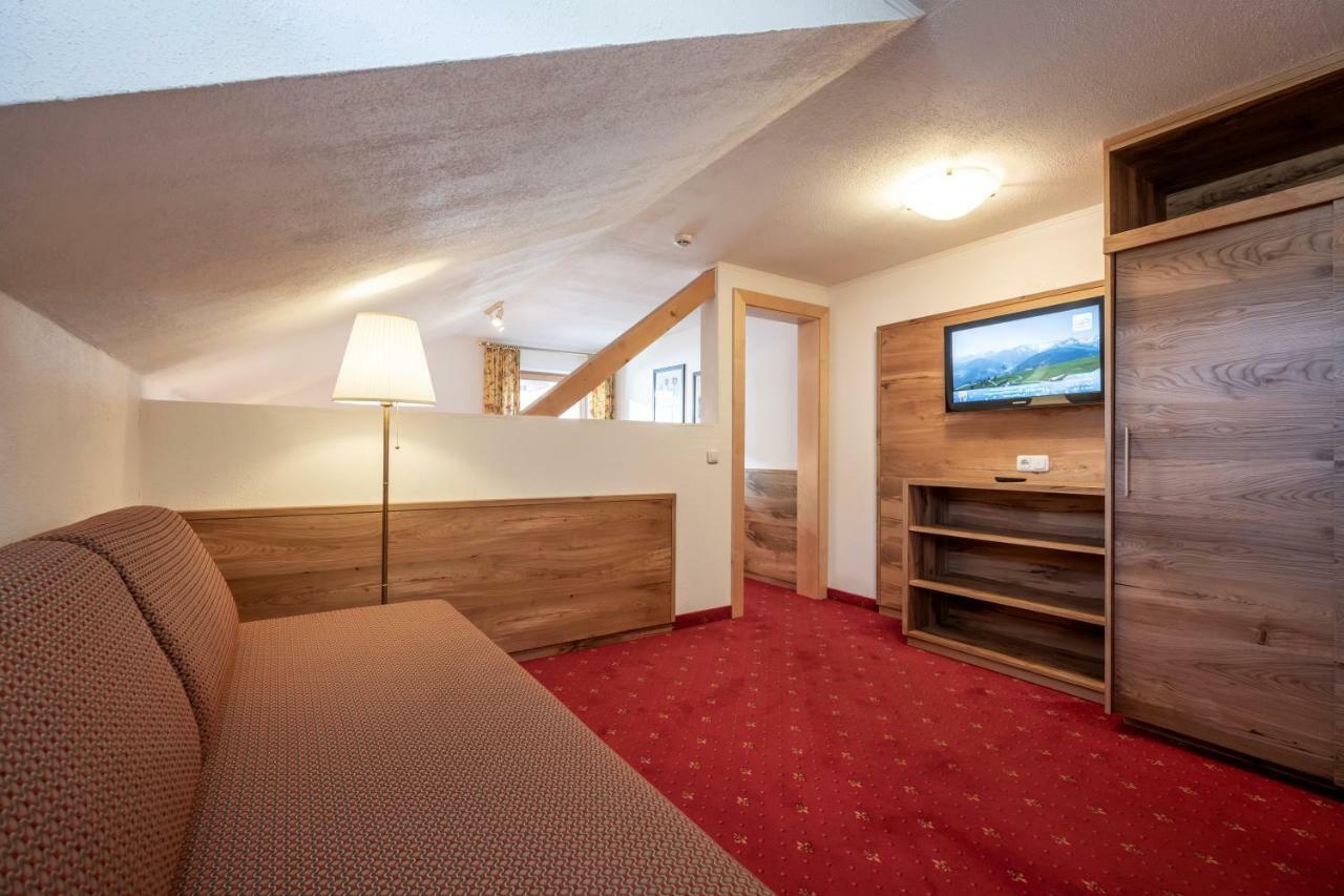 Alpenrose Hotel-Garni Gerlos Exterior photo
