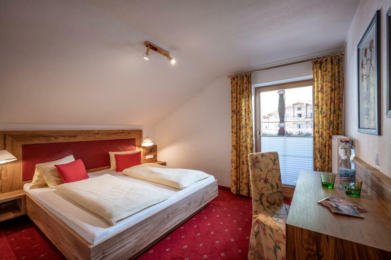 Alpenrose Hotel-Garni Gerlos Exterior photo